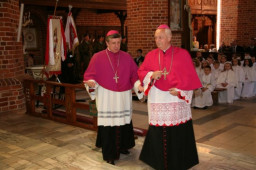 abp Andrzej Dzięga i bp Adam Dyczkowski 