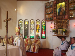 Msza Święta w sanktuarium  /fot.: ks. R. Gołębiowski / 