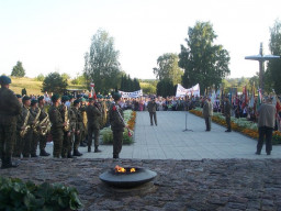 Cmentarz wojskowy  /fot.: ks. R. Gołębiowski / 