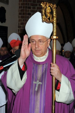 Katedra - Msza Święta pogrzebowa  /fot.: J. Samborski / 