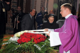 Katedra - Msza Święta pogrzebowa  /fot.: J. Samborski / 