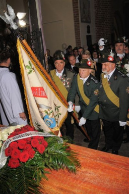 Katedra - Msza Święta pogrzebowa  /fot.: J. Samborski / 