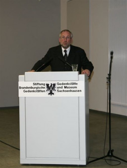 prof. dr Günter Morsch, dyrektor Fundacji Brandenburskie Miejsca Pamięci - gospodarz urocz /fot.: E. Cybulski /