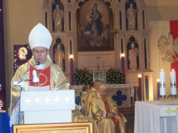 bp Czesław Kozon z Kopenhagi podczas homilii  /fot.: R. Gołębiowski / 