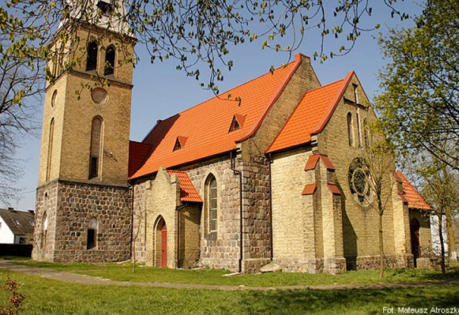 Nowe Objezierze Kościół filialny pw Wniebowzięcia NMP
