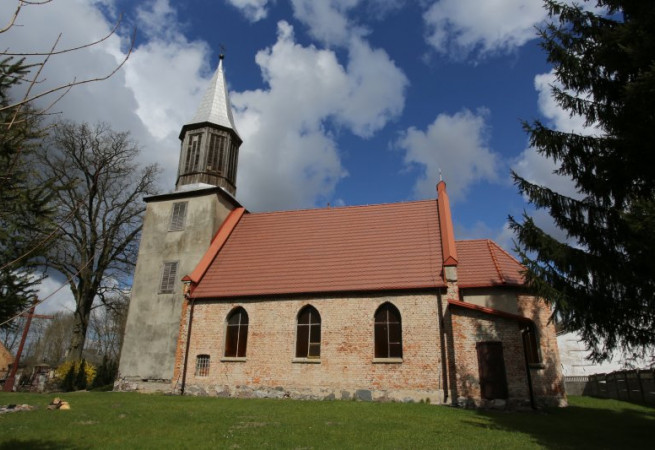 Bród Kościół filialny pw św.Apostołów Piotra i Pawła