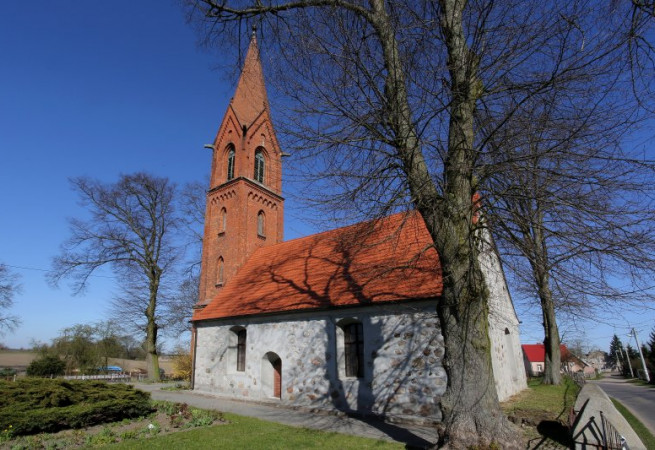 Ognica Kościół filialny pw św.Apostołów Piotra i Pawła