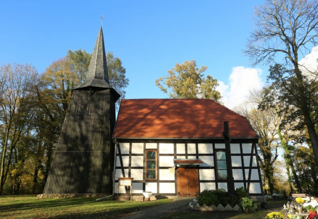 Niemica Kościół filialny pw św. Michała Archanioła