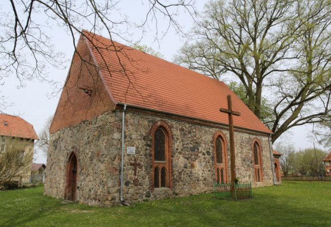 Dzikowo Kościół filialny pw św.Stanisława BM