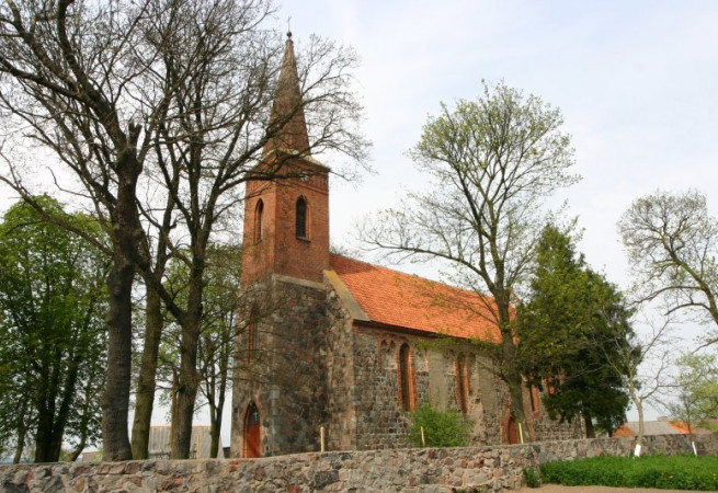 Chrapowo Kościół filialny pw Świętej Rodziny