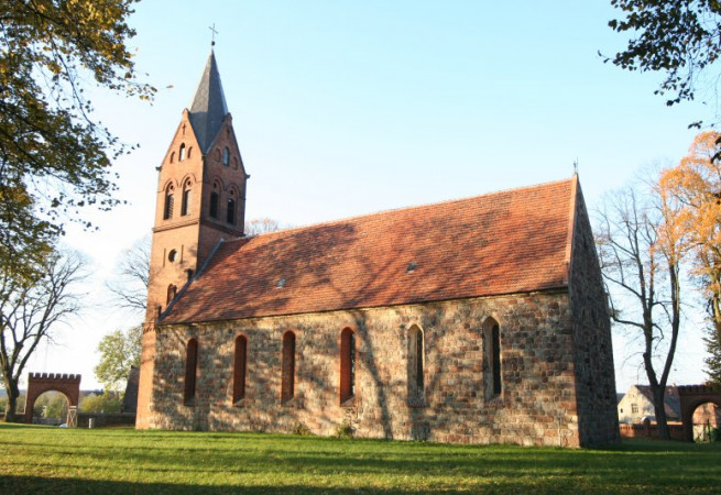 Strzeszów Kościół filialny pw Narodzenia NMP