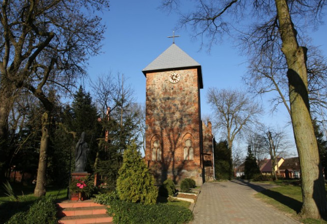 Warnice k.Pyrzyc Kościół parafialny pw NMP Matki Kościoła