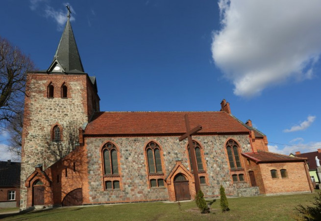 Zamęcin Kościół parafialny pw Niepokalanego Poczecia NMP